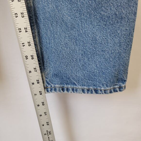 Land's End Vintage Relaxed Fit Tapered Leg Jeans Light Wash Size 12 - Picture 10 of 13